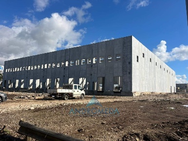 Foto Capannone industriale a Pignataro Maggiore di 11500 m² con 6 locali