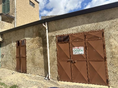Foto Magazzino a Camastra di 50 m² con 2 locali in vendita