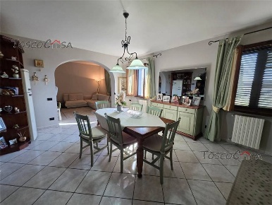 Foto Appartamento in -, Fucecchio di 190 m² con 6 locali in vendita