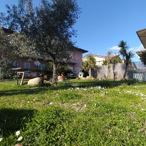 Foto Villa unifamiliare a Massa Bondano - Partaccia di 161 m² con 7 locali