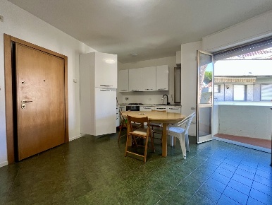 Foto Appartamento a Massa Marina di Massa Centro di 40 m² con 2 locali