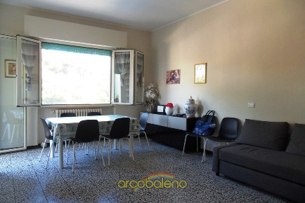 Foto Appartamento a San Vincenzo Centro di 120 m² con 5 locali in vendita