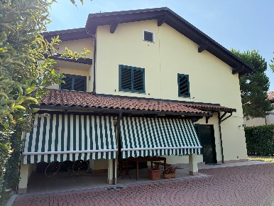 Foto Villa singola in Via Domenico Vallero, San Maurizio Canavese di 235 m²
