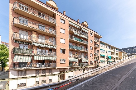 Foto Box in Via Luigi Pagliani, Torino Lingotto di 17 m² con 1 locali