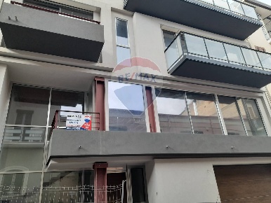 Foto Casa indipendente in Via Armando Diaz, Ramacca Centro di 174 m²