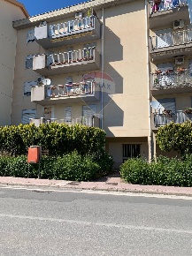 Foto Appartamento in Via Salvo D'acquisto, Caltanissetta Centro di 102 m²