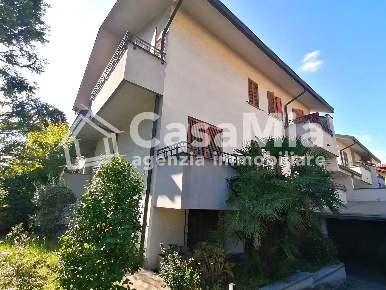 Foto Appartamento in via Legnano, Legnano di 90 m² con 3 locali in vendita