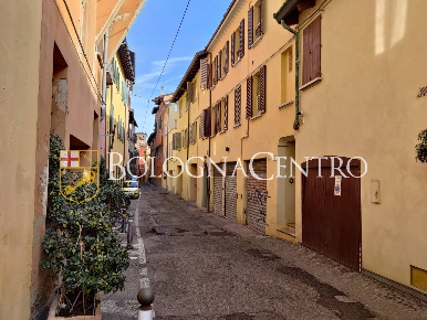 Foto Appartamento in Vicolo Posterla, Bologna Centro Storico di 34 m²