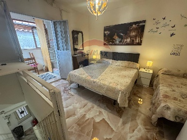 Foto Casa indipendente in VIA CASTROMARINO, Catania di 58 m² con 2 locali