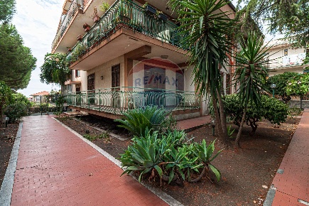 Foto Appartamento in Via Bellini, Sant'Agata li Battiati di 110 m²