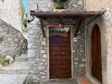 Foto Appartamento in Via del Leccio Lucchio, Bagni di Lucca di 70 m²