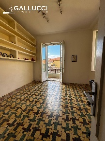 Foto Appartamento in Via Genova, Pescara di 120 m² con 4 locali in vendita