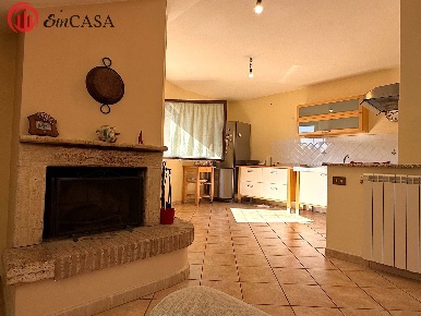 Foto Appartamento a Sacrofano di 130 m² con 5 locali in vendita