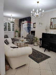 Foto Appartamento in via Francesco Crispi, Belpasso Centro di 136 m²