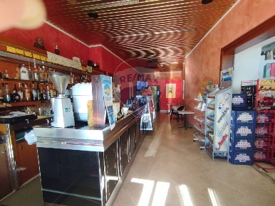 Foto Attività commerciale a Cercemaggiore Centro di 49 m² con 1 locali