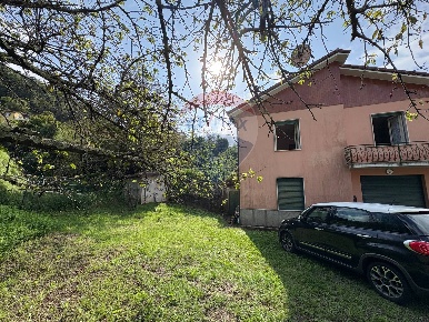 Foto Casa indipendente in VIA PROVINCIALE, Varese Ligure Centro Storico