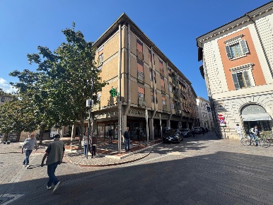 Foto Appartamento Terni Centro Storico di 130 m² con 5 locali in vendita