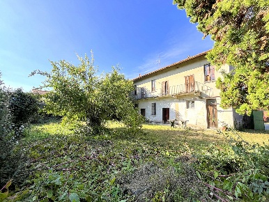 Foto Casa indipendente a Inveruno Centro di 226 m² con 8 locali in vendita
