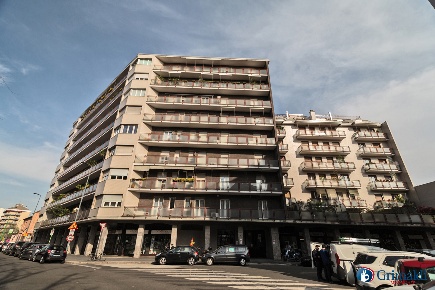 Foto Appartamento in Via Poggibonsi 14, Milano Gambara di 145 m² in vendita