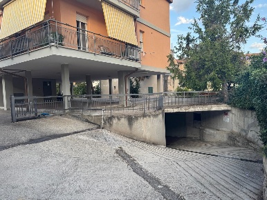 Foto Box in Via Garage zona fiori 80, Terni Cardeto - Battisti di 20 m²