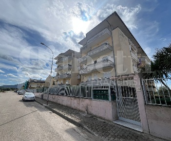 Foto Appartamento in Iardino, Vitulazio di 120 m² con 6 locali in vendita