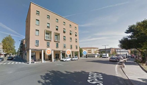 Foto Negozio in Corso Italia 18, Vignola Centro di 32 m² con 1 locali