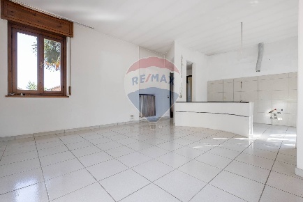 Foto Casa indipendente in via Montello, Busto Arsizio San Michele di 170 m²