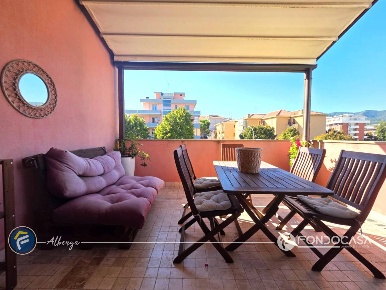Foto Appartamento in Viale VIII Marzo, Albenga Centro di 95 m² con 3 locali