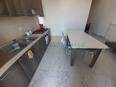Foto Appartamento in Via Tifatina, Caserta di 60 m² con 2 locali in affitto