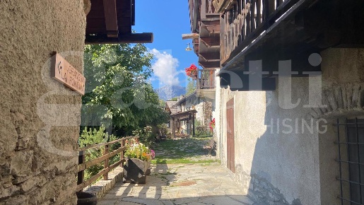 Foto Appartamento in Borgata Gleise, Bardonecchia di 80 m² con 4 locali