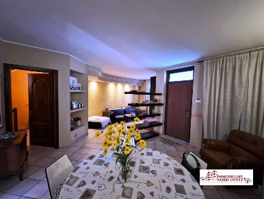 Foto Villa unifamiliare in Via della Pace, Robecco sul Naviglio di 204 m²