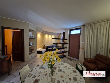 Foto Villa unifamiliare in Via della Pace, Robecco sul Naviglio di 204 m²