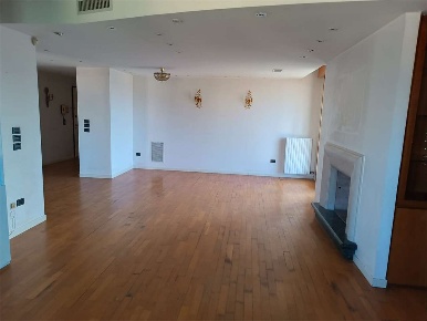 Foto Appartamento a Mogliano Veneto di 160 m² con 6 locali in vendita