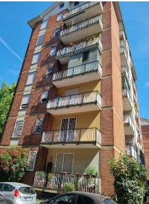 Foto Appartamento in Via Filippo Reina, Saronno di 72 m² con 4 locali