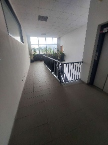 Foto Ufficio a Sarzana di 65 m² con 1 locali in vendita