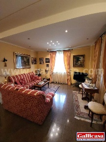 Foto Villa unifamiliare in Via Quinto Capitanio  14, Castelcovati di 300 m²