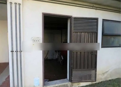 Foto Magazzino in Piazza Piave, Caorle Centro di 21 m² con 1 locali