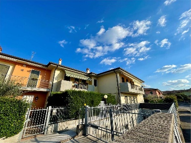 Foto Appartamento a Villafranca di Verona di 90 m² con 3 locali in vendita