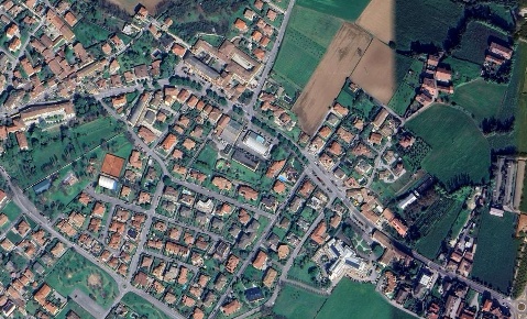 Foto Negozio in Via Sonvigo, Bedizzole Piazza di 1144 m² con 1 locali
