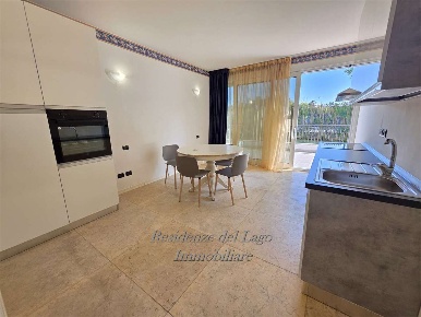 Foto Appartamento in via agello, Desenzano del Garda Rivoltella di 78 m²