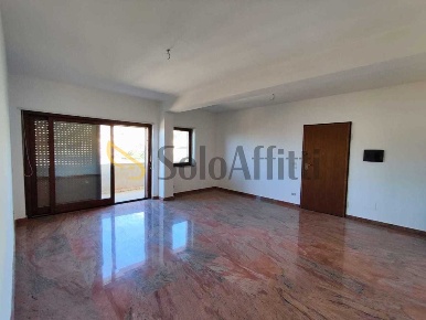 Foto Appartamento in Via Paolo Rausei 10, Reggio di Calabria di 142 m²