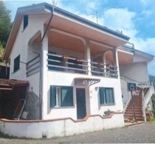 Foto Villa unifamiliare in Via di Monte Acuto 2, Toirano di 155 m² in aste