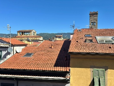 Foto Appartamento a Sarzana Centro di 97 m² con 4 locali in vendita
