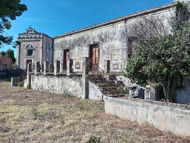 Foto Villa unifamiliare a Piedimonte Etneo di 144 m² con 6 locali
