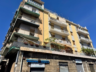 Foto Appartamento a Catania Barriera - Leucatia di 100 m² con 4 locali