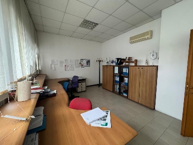 Foto Ufficio a Sarzana di 65 m² con 2 locali in vendita