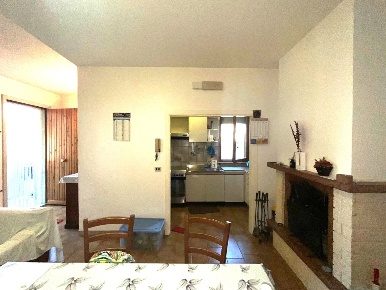 Foto Appartamento a Mondolfo Marotta di 93 m² con 5 locali in vendita