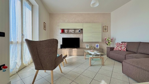 Foto Appartamento in Via Cesare Battisti, Ghedi Centro di 92 m² in vendita