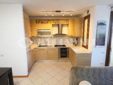 Foto Appartamento a Maniago Centro di 125 m² con 7 locali in vendita