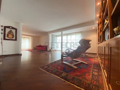 Foto Case semi ndipendenti a Bassano del Grappa Centro di 190 m² in vendita